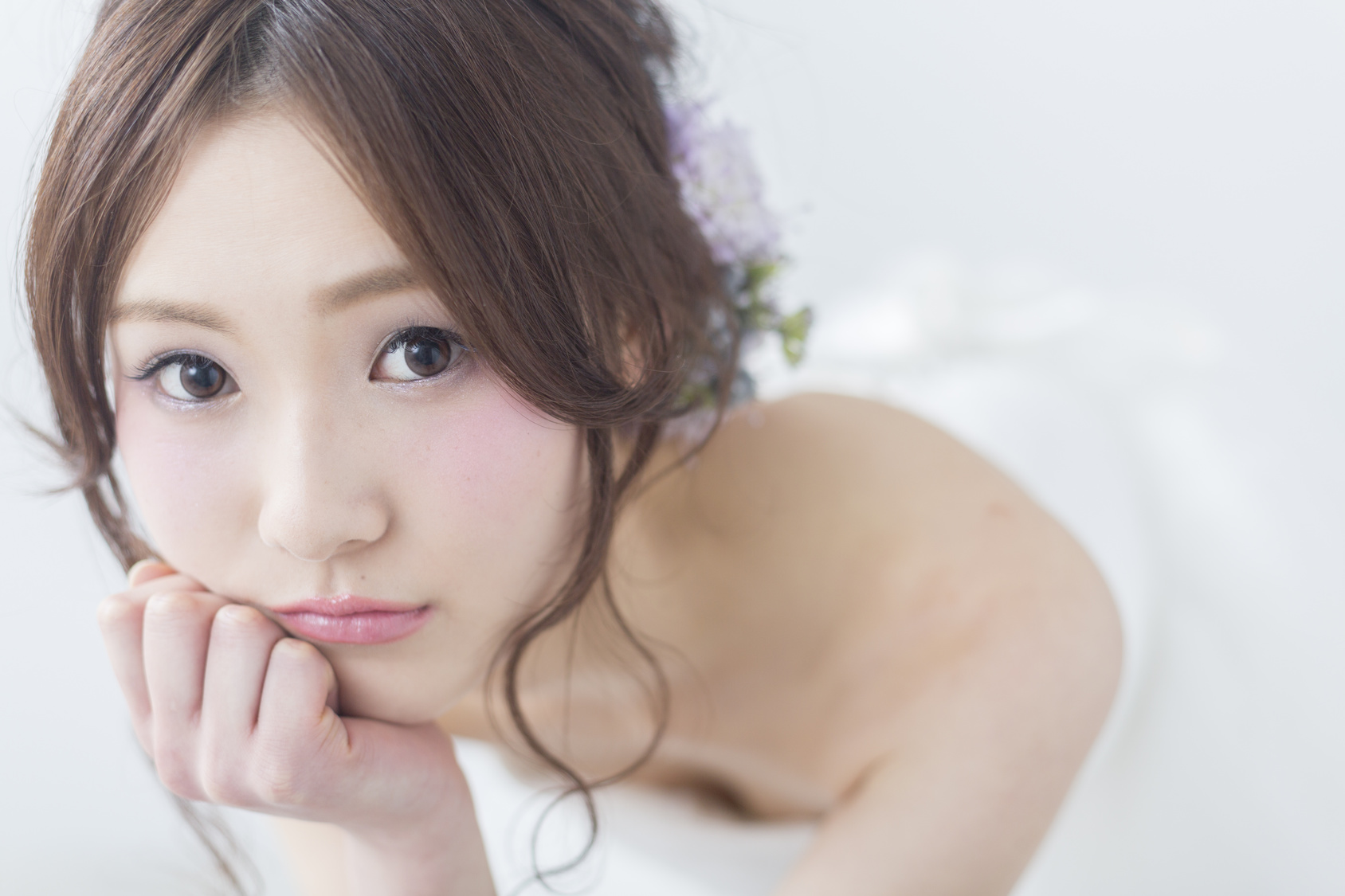 30代40代女性が知っておくべき結婚式二次会の服装マナーとお呼ばれコーデ Qreli クレリ 結婚式 からパーティーまでお呼ばれファッションをお届けするメディア